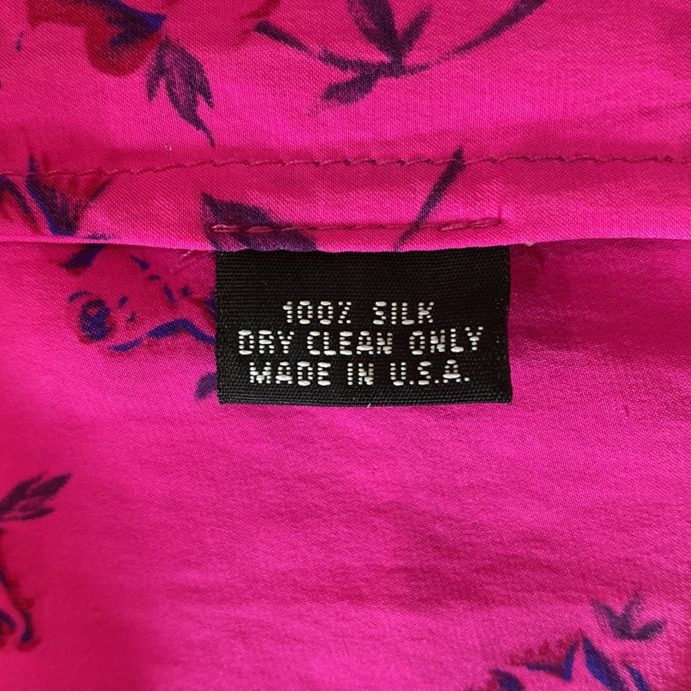 Vintage ULTRA 90s ๐ค๐ RARE Ultra Betsey Johnson Hot Pink Silk Top, Size Medium - Picture 7 of 7